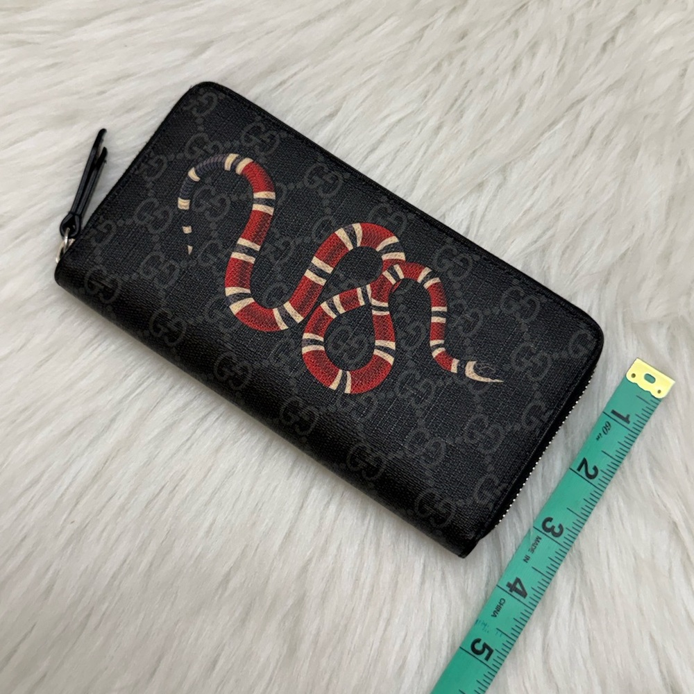 GUCCI - BLACK GRAY RED WHITE GG SUPREME MONOGRAM KINGSNAKE LONG ZIP WALLET - Picture 12 of 12